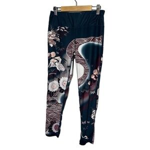 Sweaty Betty Teal Pattern 7/8 workout leggings size Small